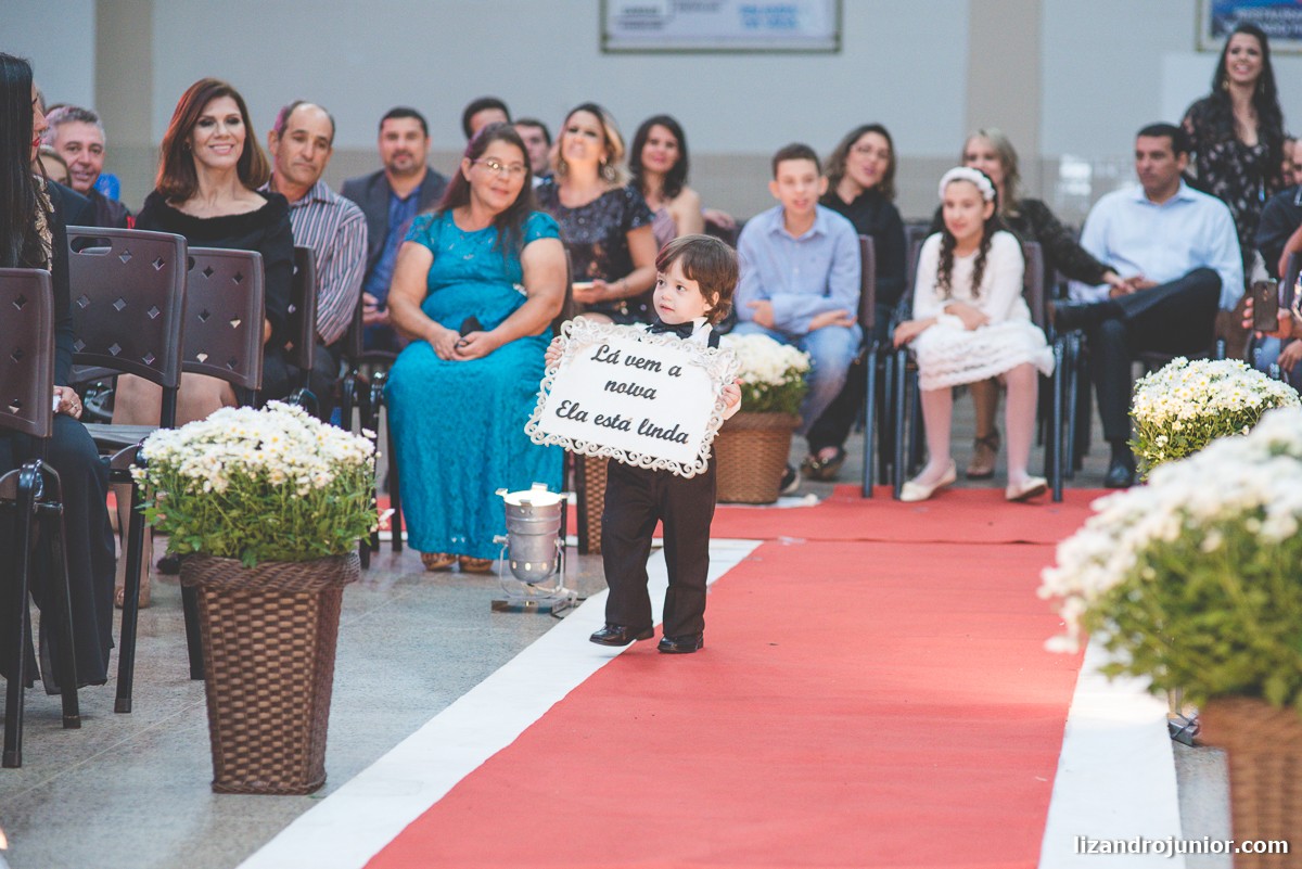 lizandro júnior fotógrafo de casamento, patos de minas, casamento, casamento em patos, lizandro junior patos, raquel e wallef, casamento evangélico, palavra da vida,