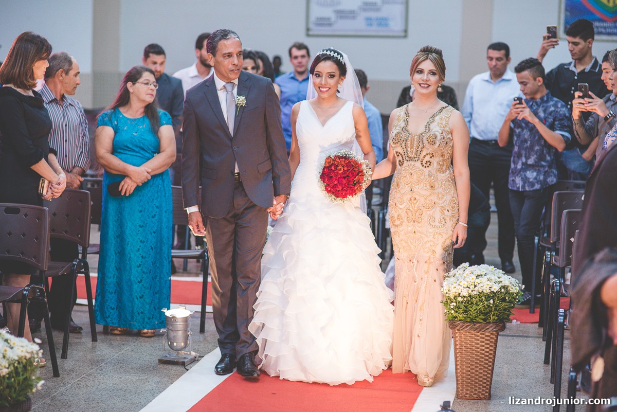 lizandro júnior fotógrafo de casamento, patos de minas, casamento, casamento em patos, lizandro junior patos, raquel e wallef, casamento evangélico, palavra da vida,