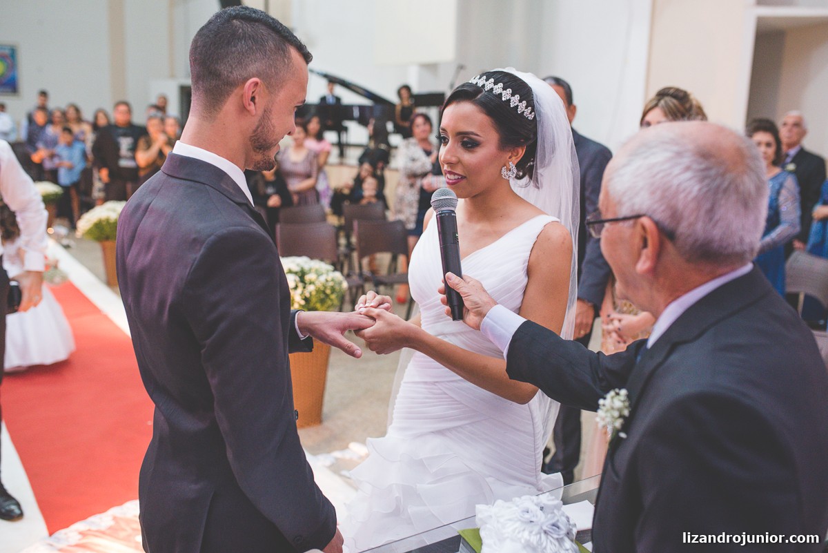 lizandro júnior fotógrafo de casamento, patos de minas, casamento, casamento em patos, lizandro junior patos, raquel e wallef, casamento evangélico, palavra da vida,
