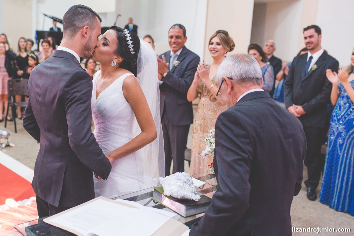 lizandro júnior fotógrafo de casamento, patos de minas, casamento, casamento em patos, lizandro junior patos, raquel e wallef, casamento evangélico, palavra da vida,