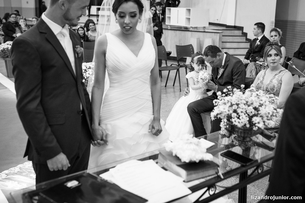 lizandro júnior fotógrafo de casamento, patos de minas, casamento, casamento em patos, lizandro junior patos, raquel e wallef, casamento evangélico, palavra da vida,