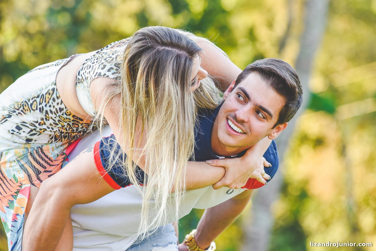 lizandro júnior fotógrafo, lizandro patos de minas, fotógrafo de casamento patos, pousada avalon, ensaio namorando, ensaio romântico