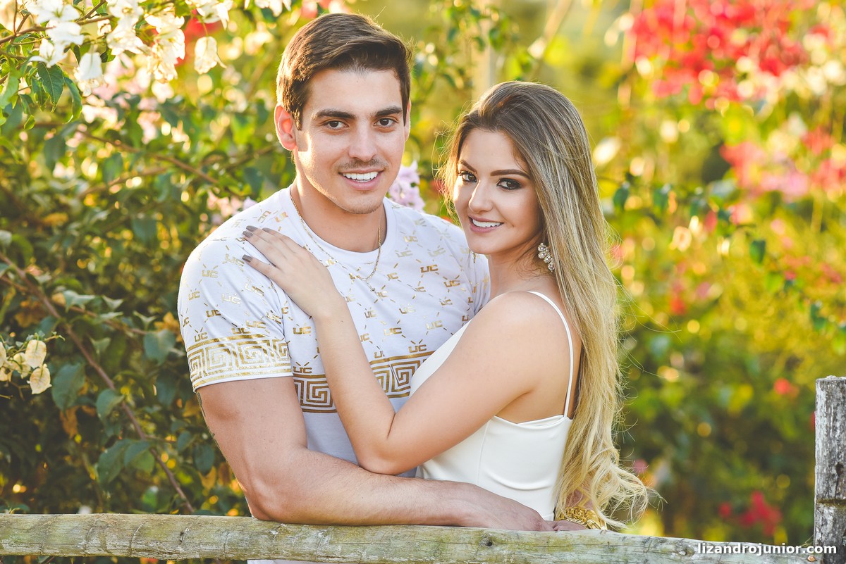 lizandro júnior fotógrafo, lizandro patos de minas, fotógrafo de casamento patos, pousada avalon, ensaio namorando, ensaio romântico
