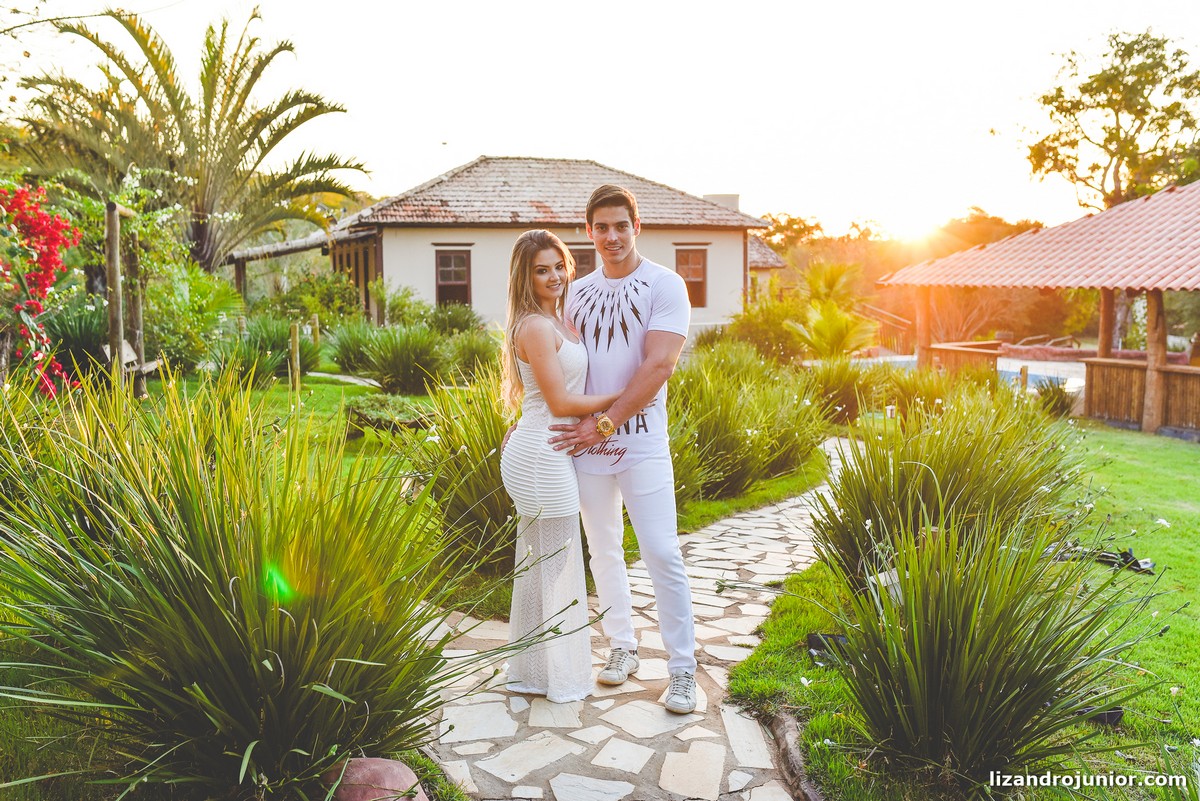 lizandro júnior fotógrafo, lizandro patos de minas, fotógrafo de casamento patos, pousada avalon, ensaio namorando, ensaio romântico