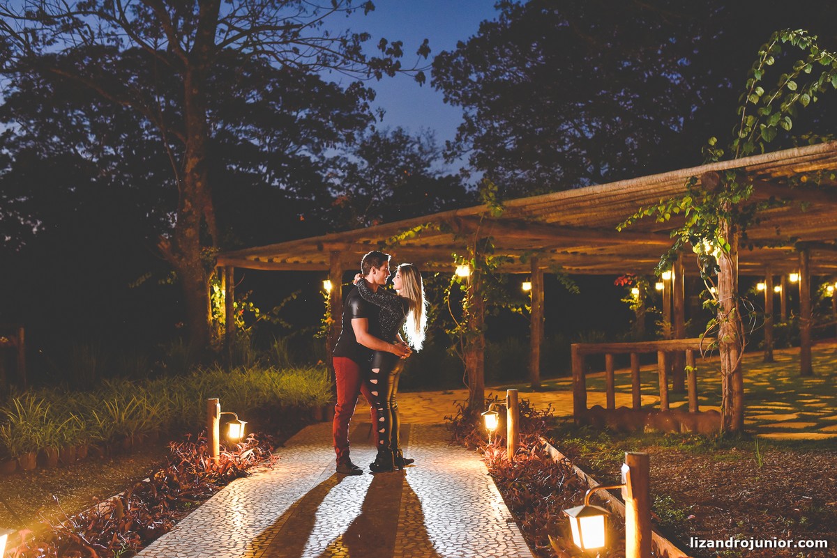 lizandro júnior fotógrafo, lizandro patos de minas, fotógrafo de casamento patos, pousada avalon, ensaio namorando, ensaio romântico