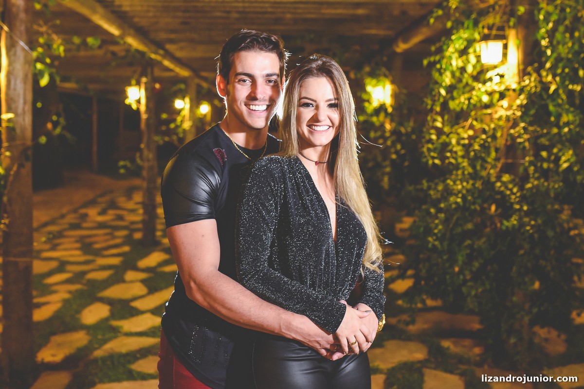 lizandro júnior fotógrafo, lizandro patos de minas, fotógrafo de casamento patos, pousada avalon, ensaio namorando, ensaio romântico