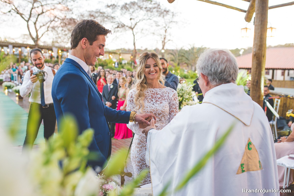 lizandro junior fotógrafo de casamento, fotógrafo patos de minas, lizandro júnior, casamento no campo, pousada avalon, casamento sitio, henrick e lorrany patos de minas,