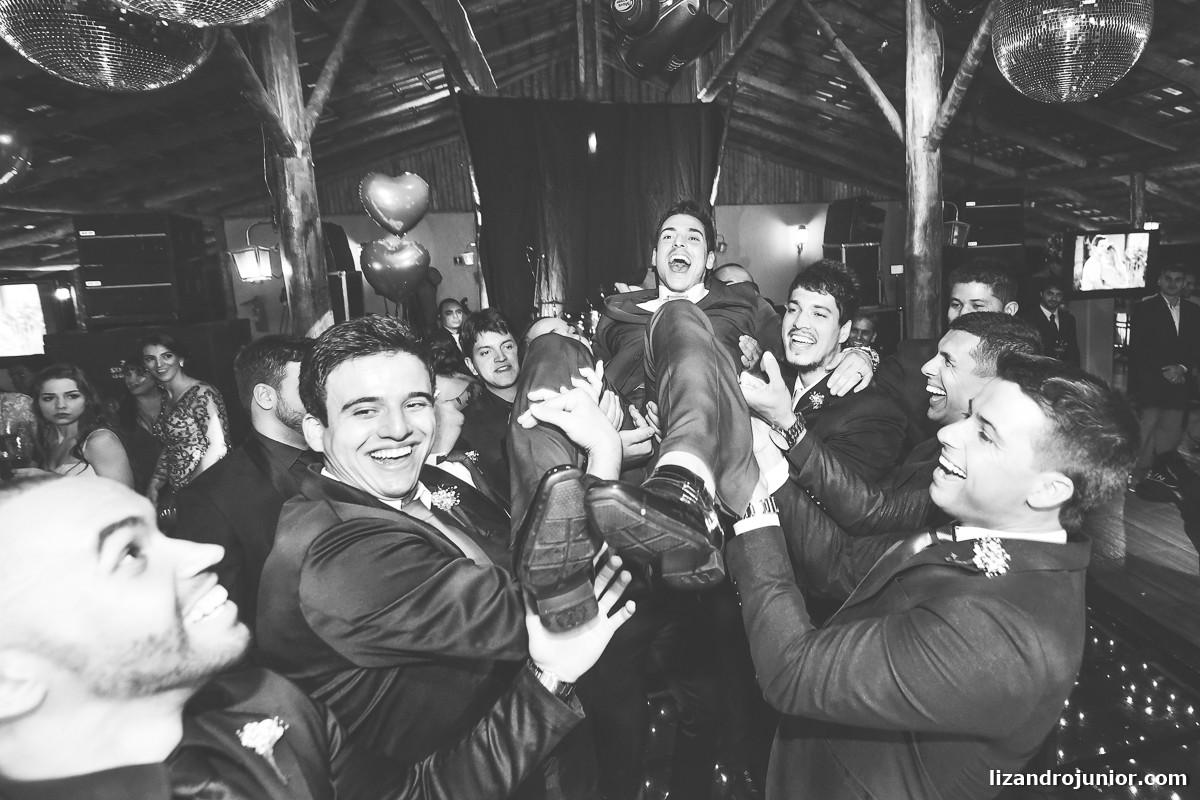 lizandro junior fotógrafo de casamento, fotógrafo patos de minas, lizandro júnior, casamento no campo, pousada avalon, casamento sitio, henrick e lorrany patos de minas, noivo jogado