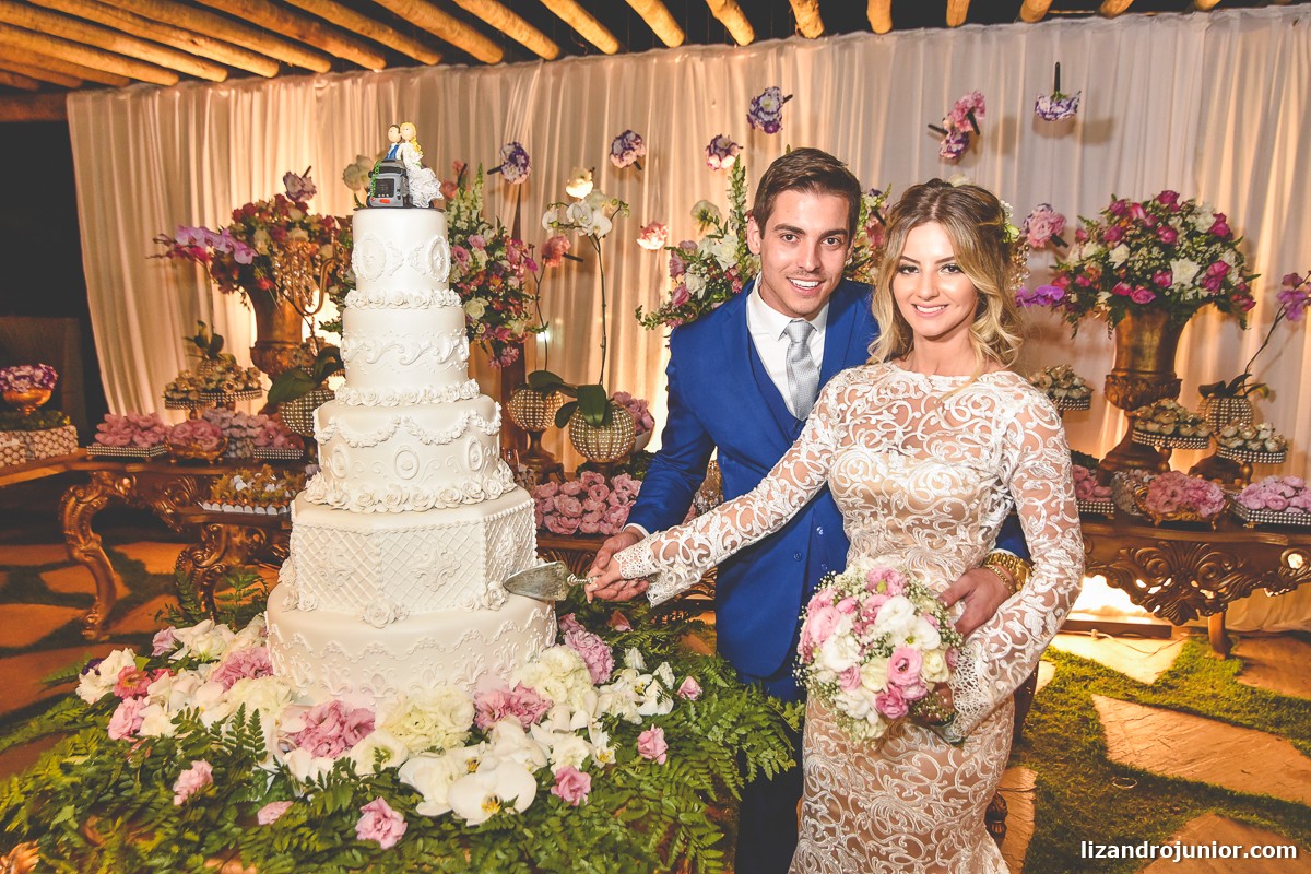 lizandro junior fotógrafo de casamento, fotógrafo patos de minas, lizandro júnior, casamento no campo, pousada avalon, casamento sitio, henrick e lorrany patos de minas, maquete bolo