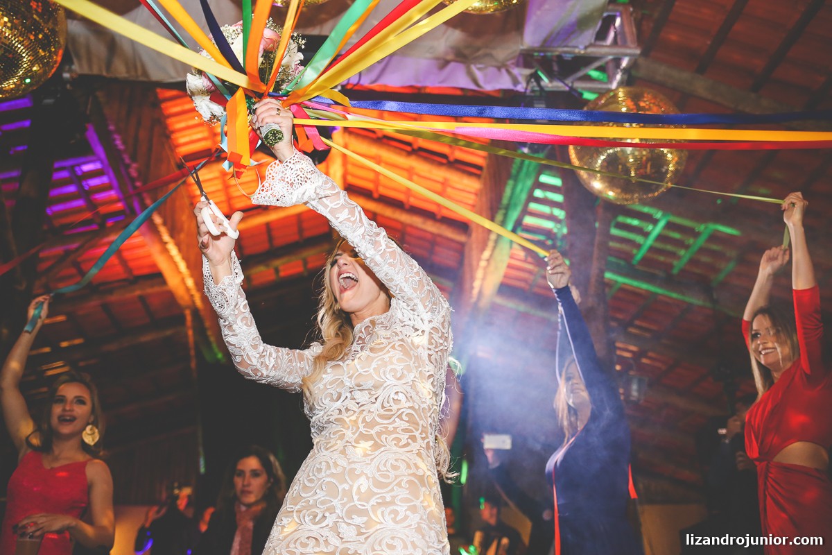 lizandro junior fotógrafo de casamento, fotógrafo patos de minas, lizandro júnior, casamento no campo, pousada avalon, casamento sitio, henrick e lorrany patos de minas, buque fita