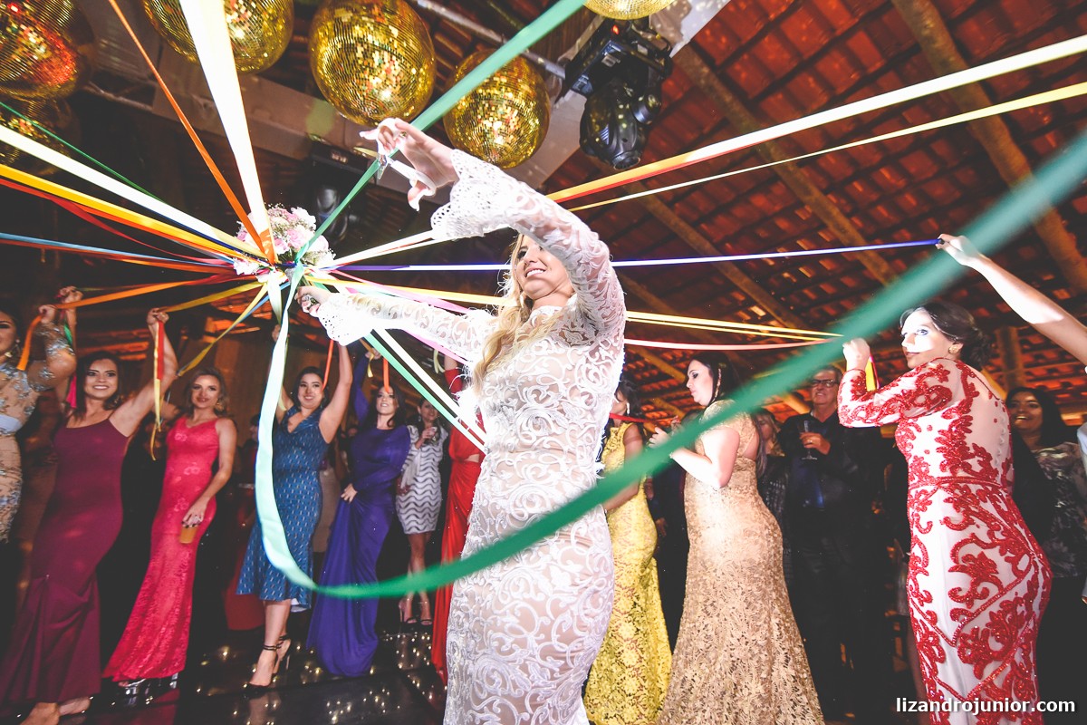 lizandro junior fotógrafo de casamento, fotógrafo patos de minas, lizandro júnior, casamento no campo, pousada avalon, casamento sitio, henrick e lorrany patos de minas, buque fita