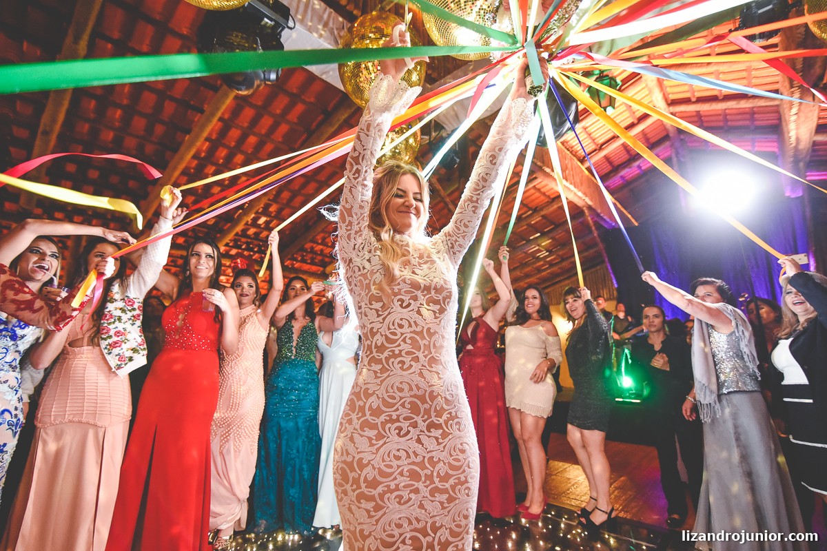 lizandro junior fotógrafo de casamento, fotógrafo patos de minas, lizandro júnior, casamento no campo, pousada avalon, casamento sitio, henrick e lorrany patos de minas, buque fita