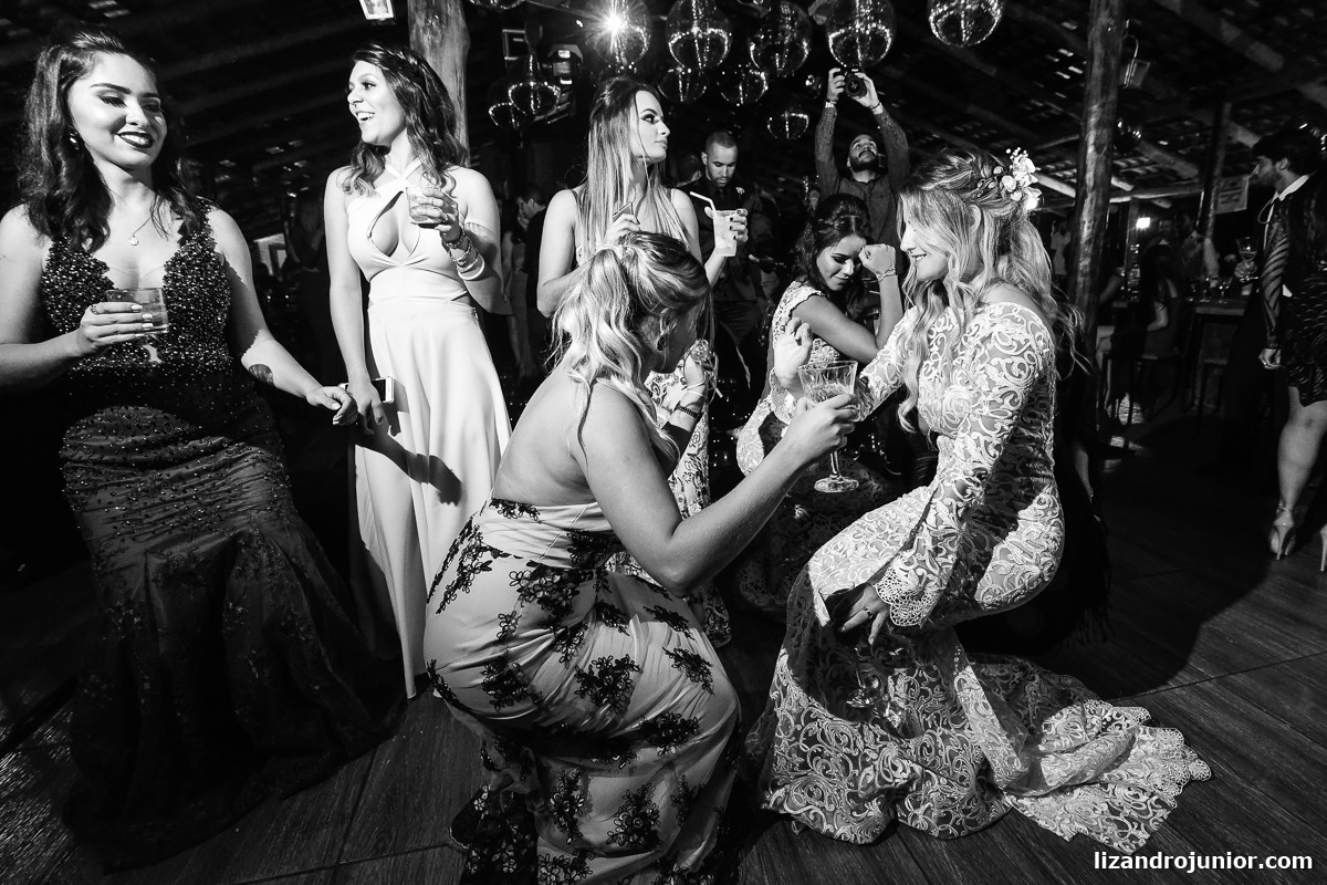 lizandro junior fotógrafo de casamento, fotógrafo patos de minas, lizandro júnior, casamento no campo, pousada avalon, casamento sitio, henrick e lorrany patos de minas, festa louca