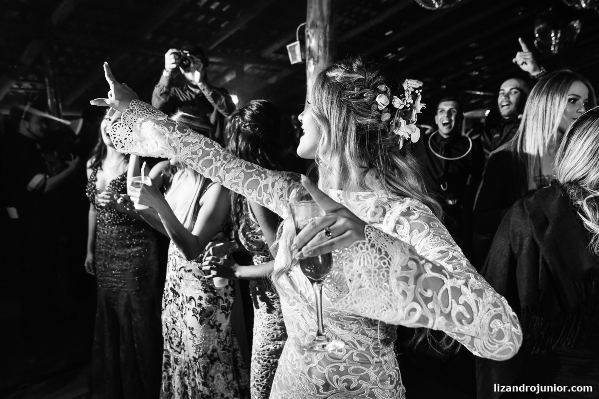 lizandro junior fotógrafo de casamento, fotógrafo patos de minas, lizandro júnior, casamento no campo, pousada avalon, casamento sitio, henrick e lorrany patos de minas, festa louca