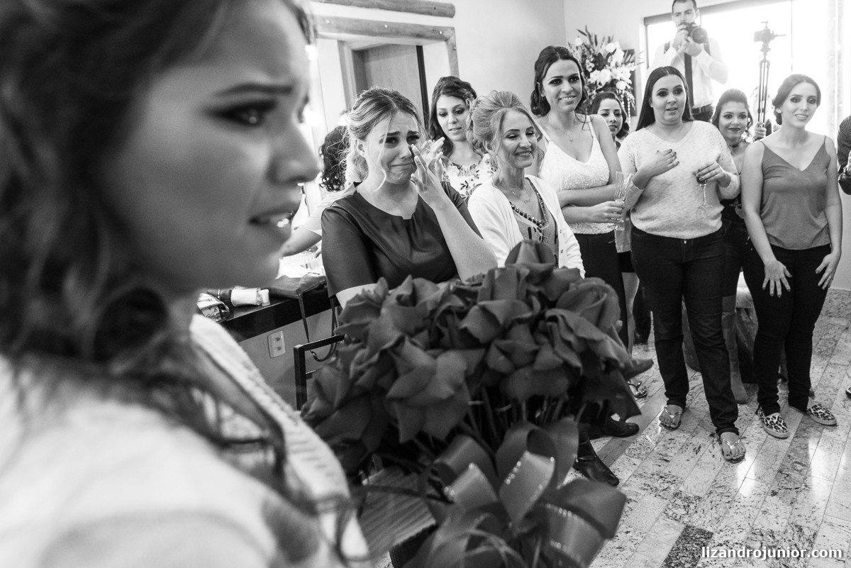 lizandro junior fotógrafo de casamento, fotógrafo patos de minas, lizandro júnior, casamento no campo, pousada avalon, casamento sitio, henrick e lorrany patos de minas, madrinhas emocionadas