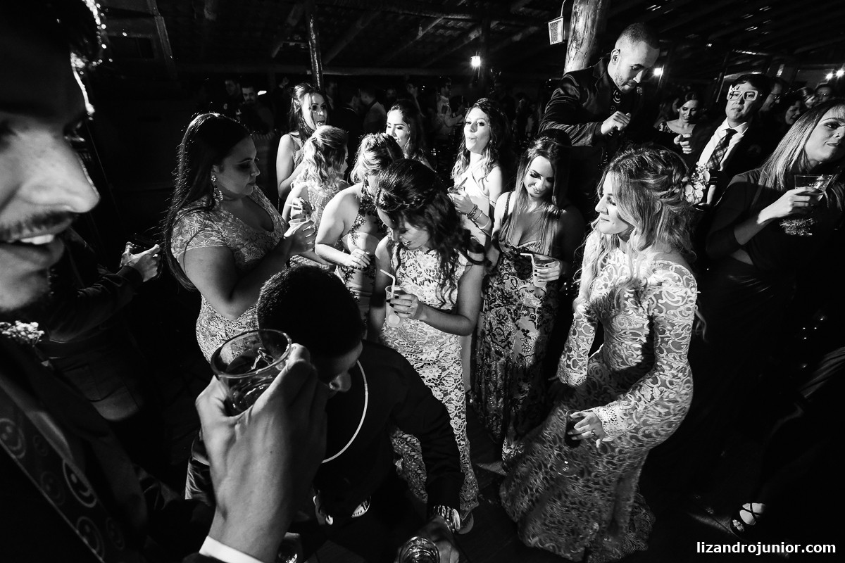 lizandro junior fotógrafo de casamento, fotógrafo patos de minas, lizandro júnior, casamento no campo, pousada avalon, casamento sitio, henrick e lorrany patos de minas, festa louca