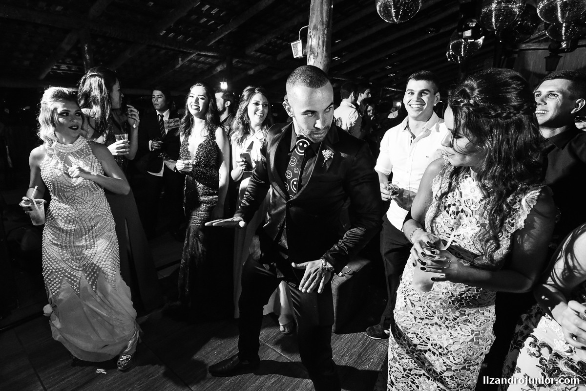 lizandro junior fotógrafo de casamento, fotógrafo patos de minas, lizandro júnior, casamento no campo, pousada avalon, casamento sitio, henrick e lorrany patos de minas, festa louca
