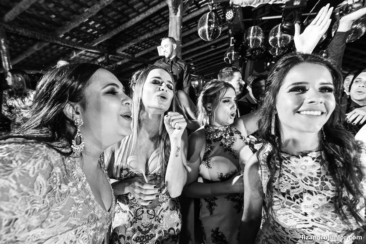 lizandro junior fotógrafo de casamento, fotógrafo patos de minas, lizandro júnior, casamento no campo, pousada avalon, casamento sitio, henrick e lorrany patos de minas, festa louca