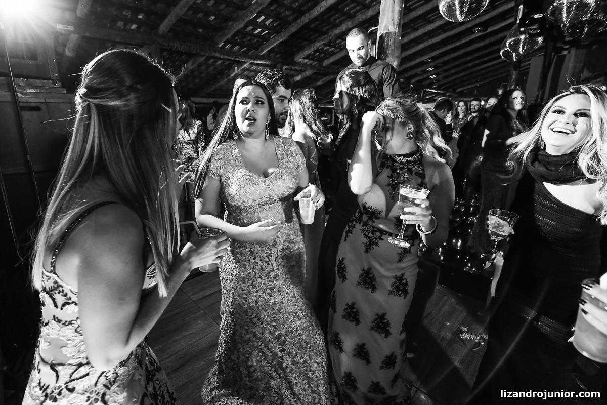 lizandro junior fotógrafo de casamento, fotógrafo patos de minas, lizandro júnior, casamento no campo, pousada avalon, casamento sitio, henrick e lorrany patos de minas, festa louca