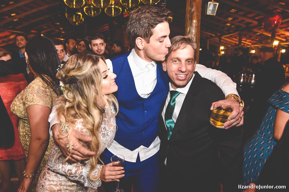lizandro junior fotógrafo de casamento, fotógrafo patos de minas, lizandro júnior, casamento no campo, pousada avalon, casamento sitio, henrick e lorrany patos de minas, festa louca