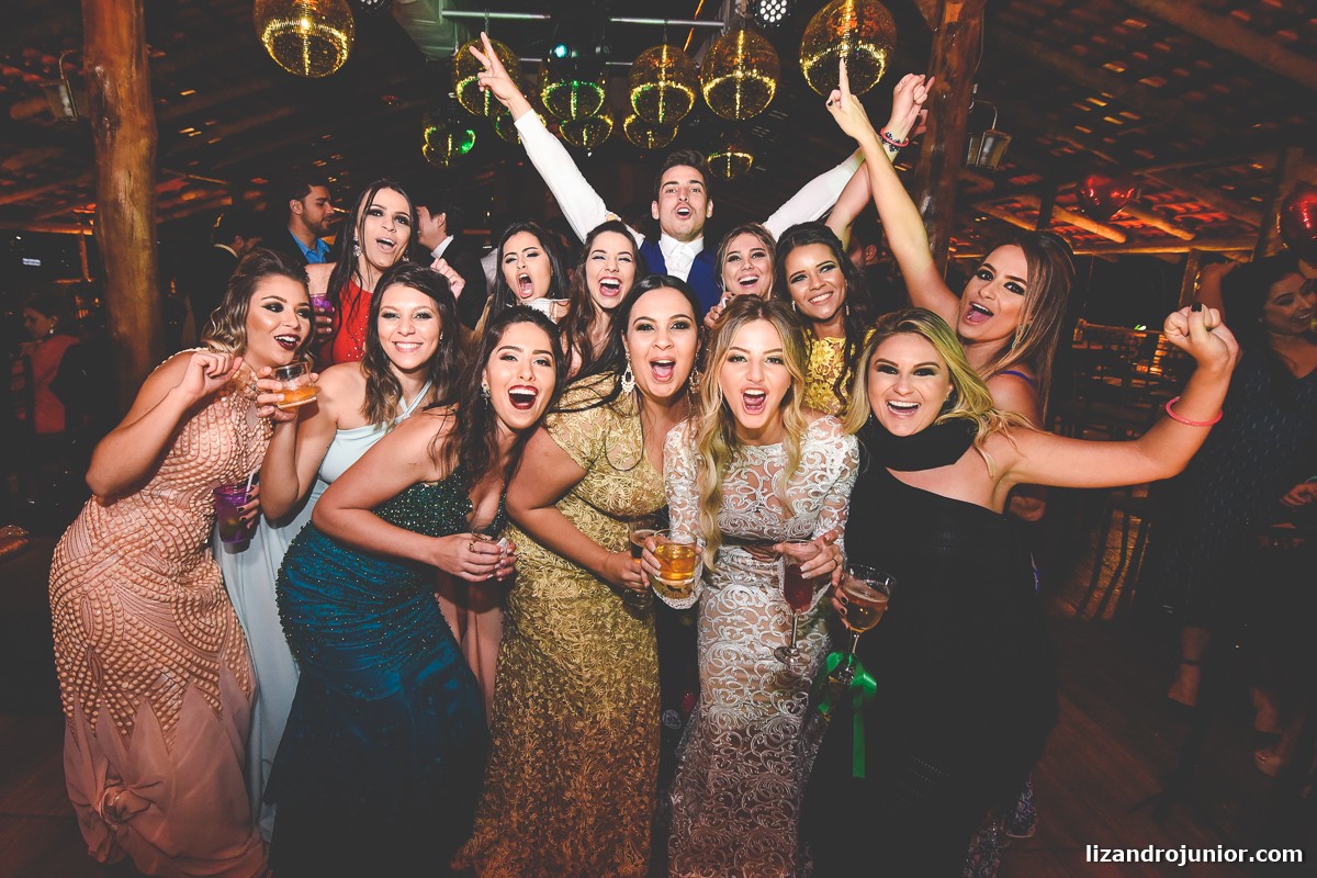lizandro junior fotógrafo de casamento, fotógrafo patos de minas, lizandro júnior, casamento no campo, pousada avalon, casamento sitio, henrick e lorrany patos de minas, festa louca