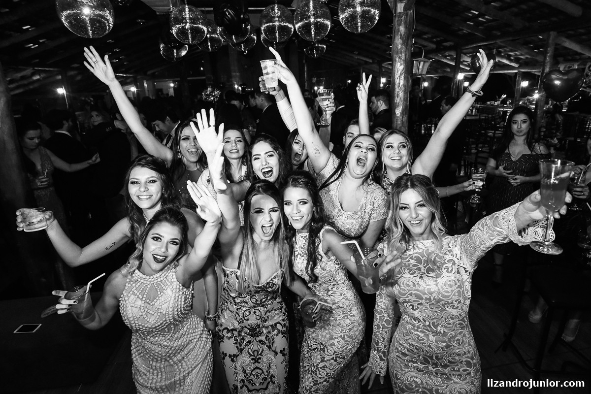 lizandro junior fotógrafo de casamento, fotógrafo patos de minas, lizandro júnior, casamento no campo, pousada avalon, casamento sitio, henrick e lorrany patos de minas, festa louca