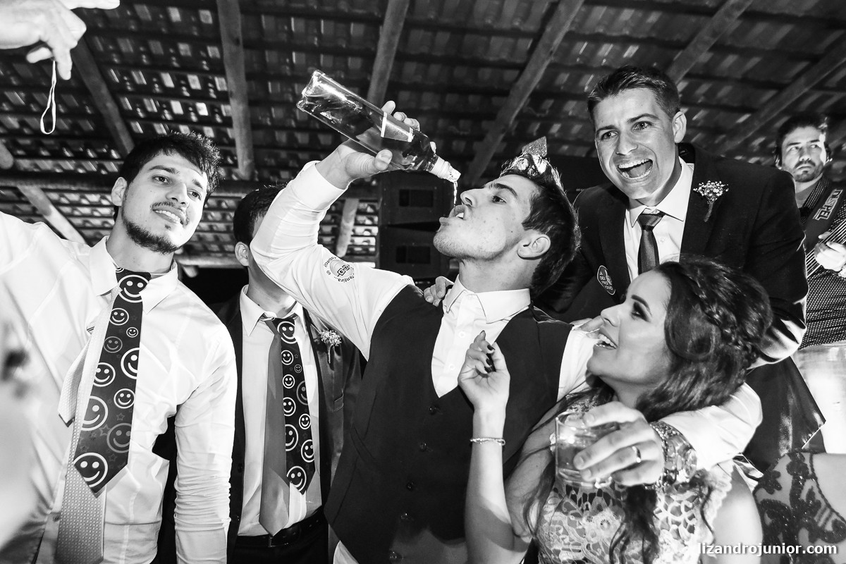 lizandro junior fotógrafo de casamento, fotógrafo patos de minas, lizandro júnior, casamento no campo, pousada avalon, casamento sitio, henrick e lorrany patos de minas, festa louca