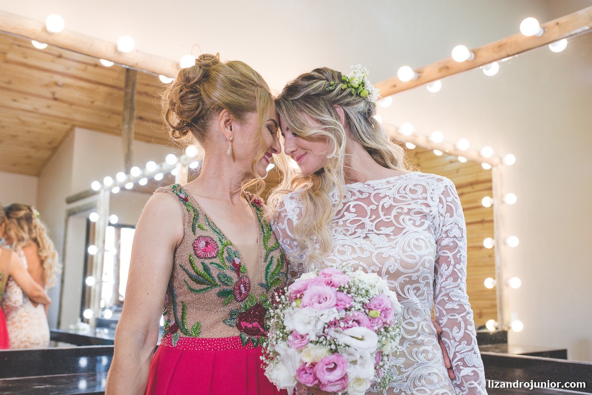 lizandro junior fotógrafo de casamento, fotógrafo patos de minas, lizandro júnior, casamento no campo, pousada avalon, casamento sitio, henrick e lorrany patos de minas, noiva e mãe