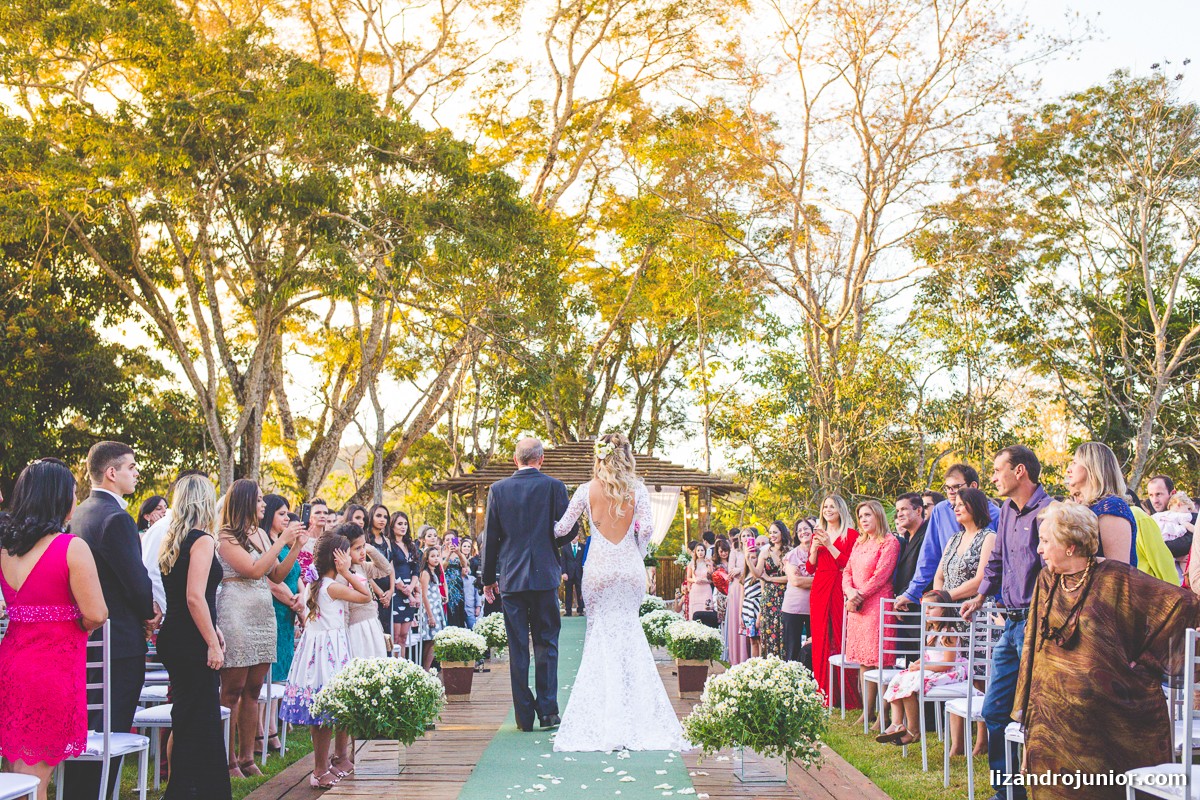 lizandro junior fotógrafo de casamento, fotógrafo patos de minas, lizandro júnior, casamento no campo, pousada avalon, casamento sitio, henrick e lorrany patos de minas, entrada da noiva