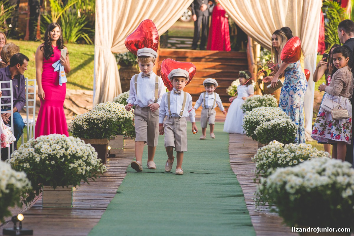 lizandro junior fotógrafo de casamento, fotógrafo patos de minas, lizandro júnior, casamento no campo, pousada avalon, casamento sitio, henrick e lorrany patos de minas, crianças