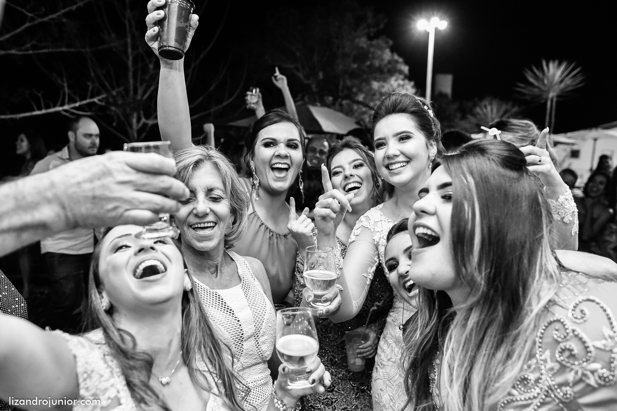 lizandro junior, fotografo de casamento patos de minas, foto de casamento, casamento patos de minas, lizandro júnior, géssica e renato, noivos, ensaio noivos