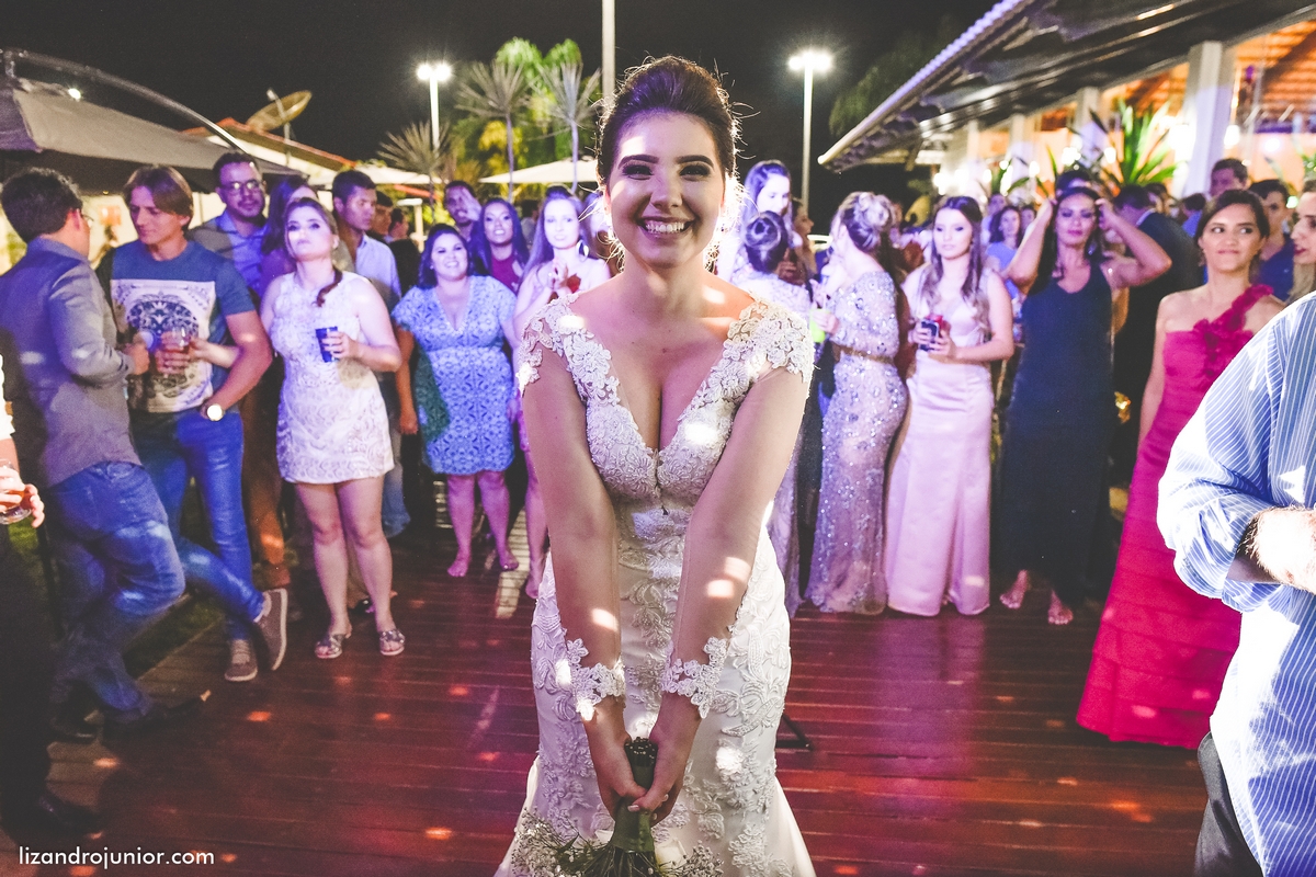 lizandro junior, fotografo de casamento patos de minas, foto de casamento, casamento patos de minas, lizandro júnior, géssica e renato, noivos, ensaio noivos