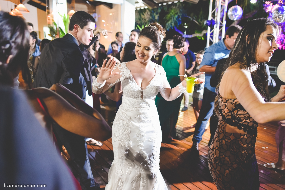 lizandro junior, fotografo de casamento patos de minas, foto de casamento, casamento patos de minas, lizandro júnior, géssica e renato, noivos, ensaio noivos