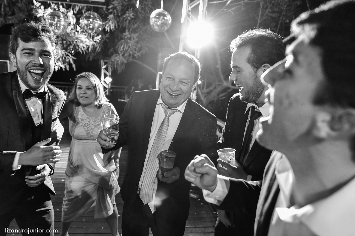 lizandro junior, fotografo de casamento patos de minas, foto de casamento, casamento patos de minas, lizandro júnior, géssica e renato, noivos, ensaio noivos