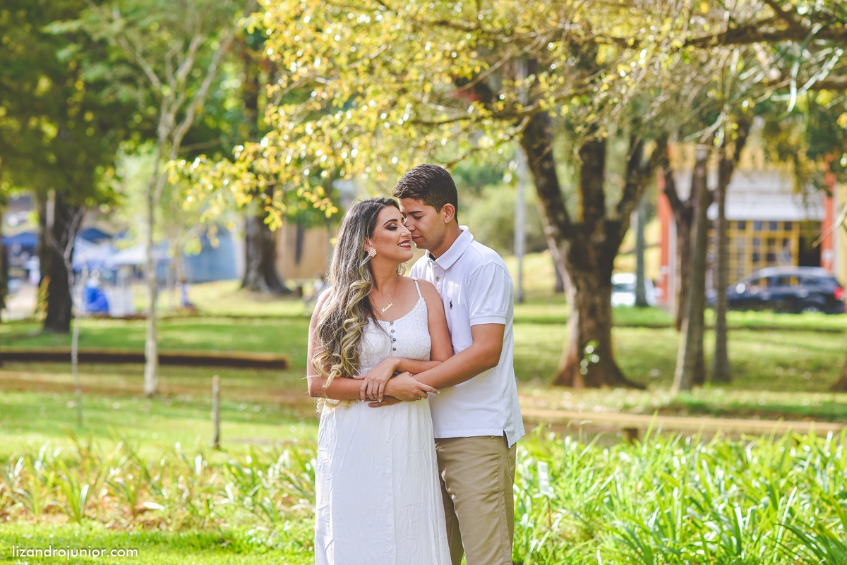 ensaio namorando araxá, lizandro júnior, fotógrafo de casamento patos de minas, minas gerais, ensaio romântico, ensaio araxá