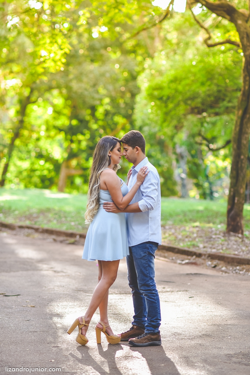 ensaio namorando araxá, lizandro júnior, fotógrafo de casamento patos de minas, minas gerais, ensaio romântico, ensaio araxá