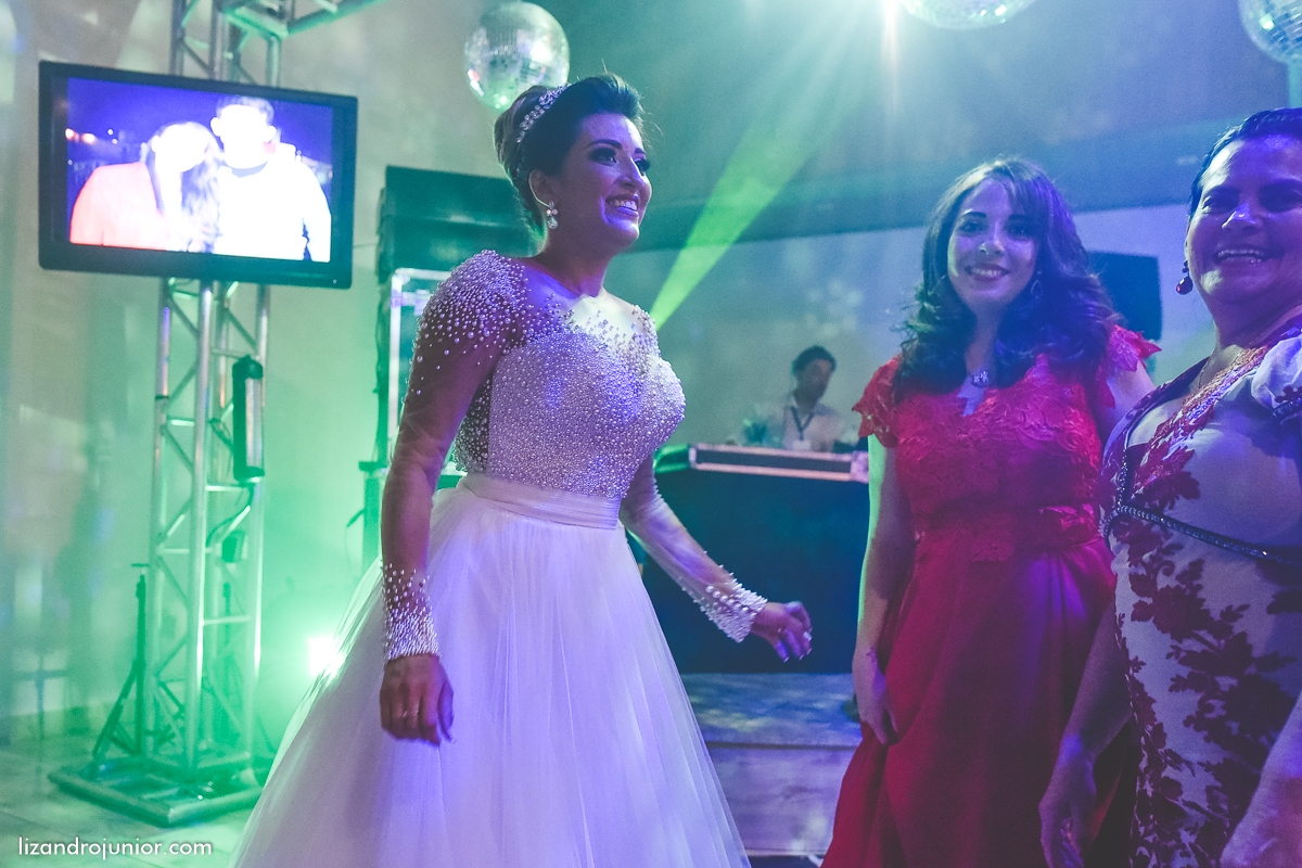 lizandro junior, fotografo de casamento patos de minas, foto de casamento, casamento patos de minas, lizandro júnior, monalisa e paulo, noivos, rosário patos de minas, neusa canedo