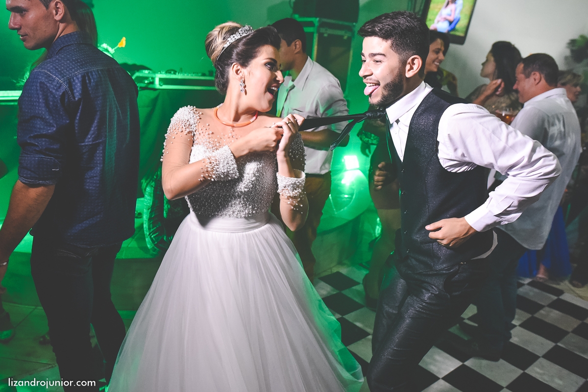 lizandro junior, fotografo de casamento patos de minas, foto de casamento, casamento patos de minas, lizandro júnior, monalisa e paulo, noivos, rosário patos de minas, neusa canedo