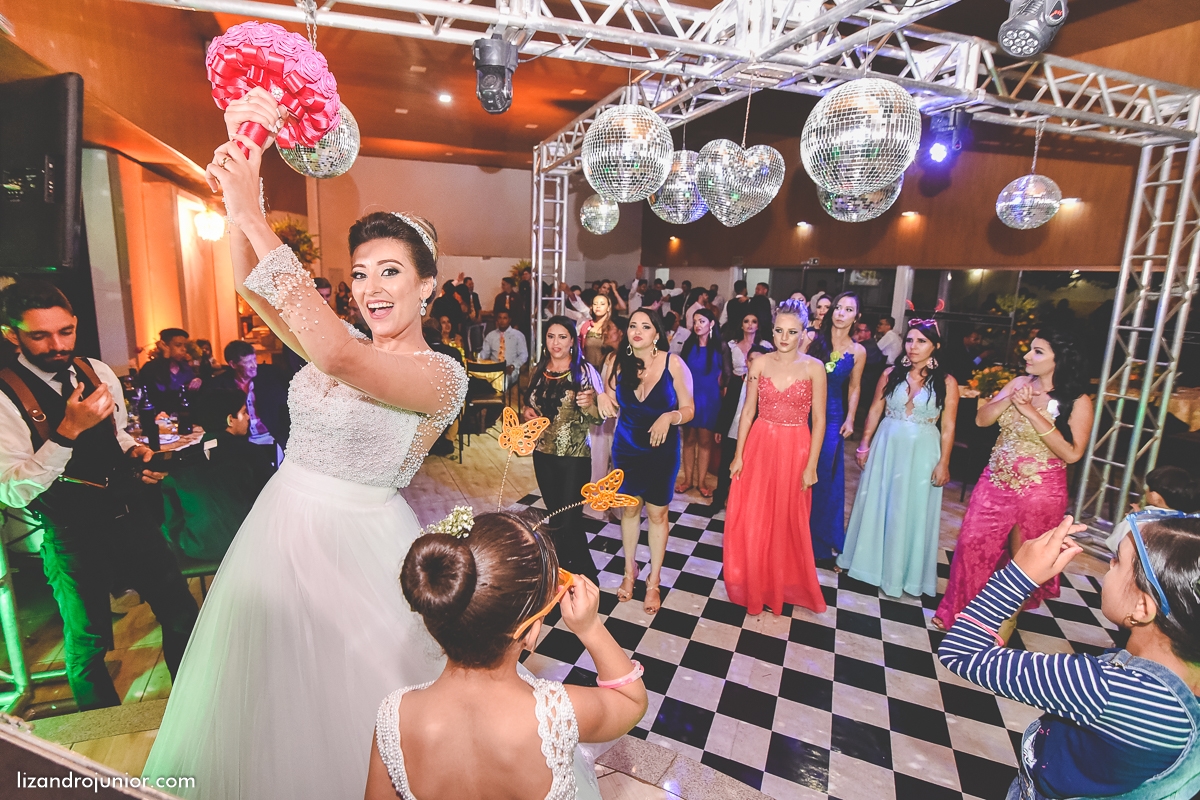 lizandro junior, fotografo de casamento patos de minas, foto de casamento, casamento patos de minas, lizandro júnior, monalisa e paulo, noivos, rosário patos de minas, neusa canedo