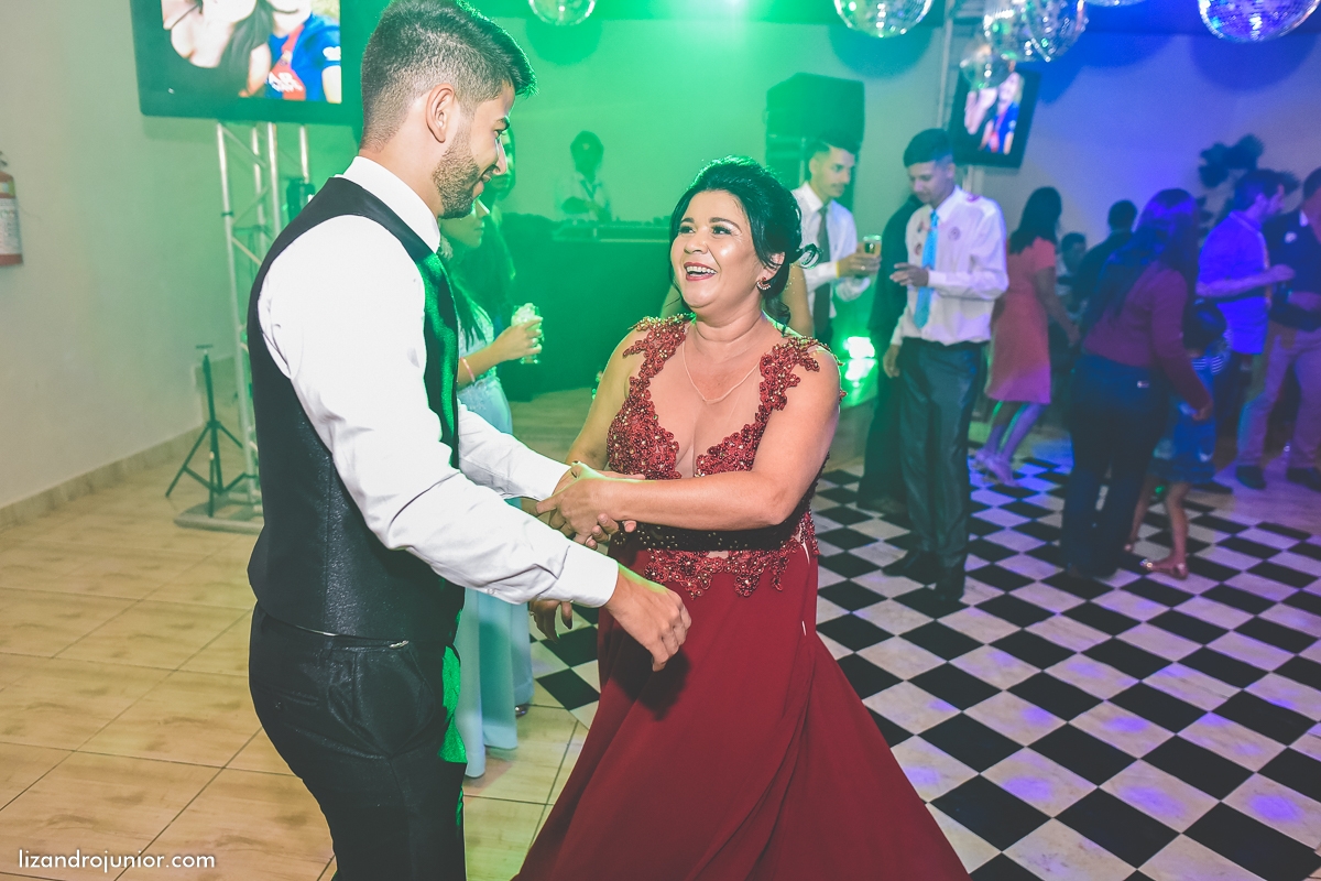 lizandro junior, fotografo de casamento patos de minas, foto de casamento, casamento patos de minas, lizandro júnior, monalisa e paulo, noivos, rosário patos de minas, neusa canedo