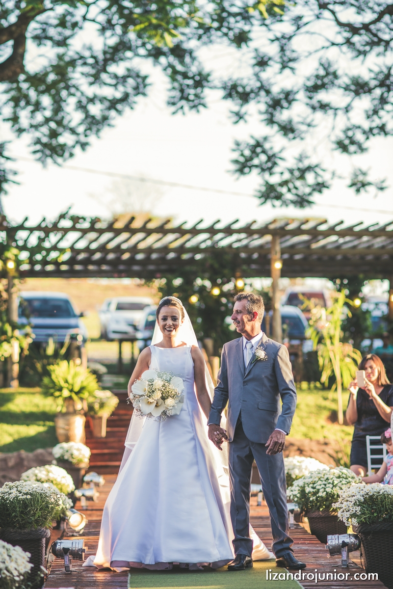 lizandro junior, fotografo de casamento patos de minas, foto de casamento, casamento patos de minas, lizandro júnior, bruna e fulgêncio, noivos,