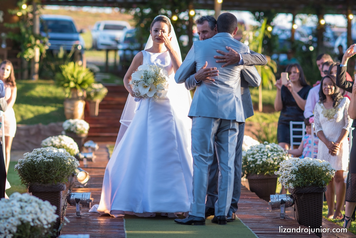lizandro junior, fotografo de casamento patos de minas, foto de casamento, casamento patos de minas, lizandro júnior, bruna e fulgêncio, noivos,