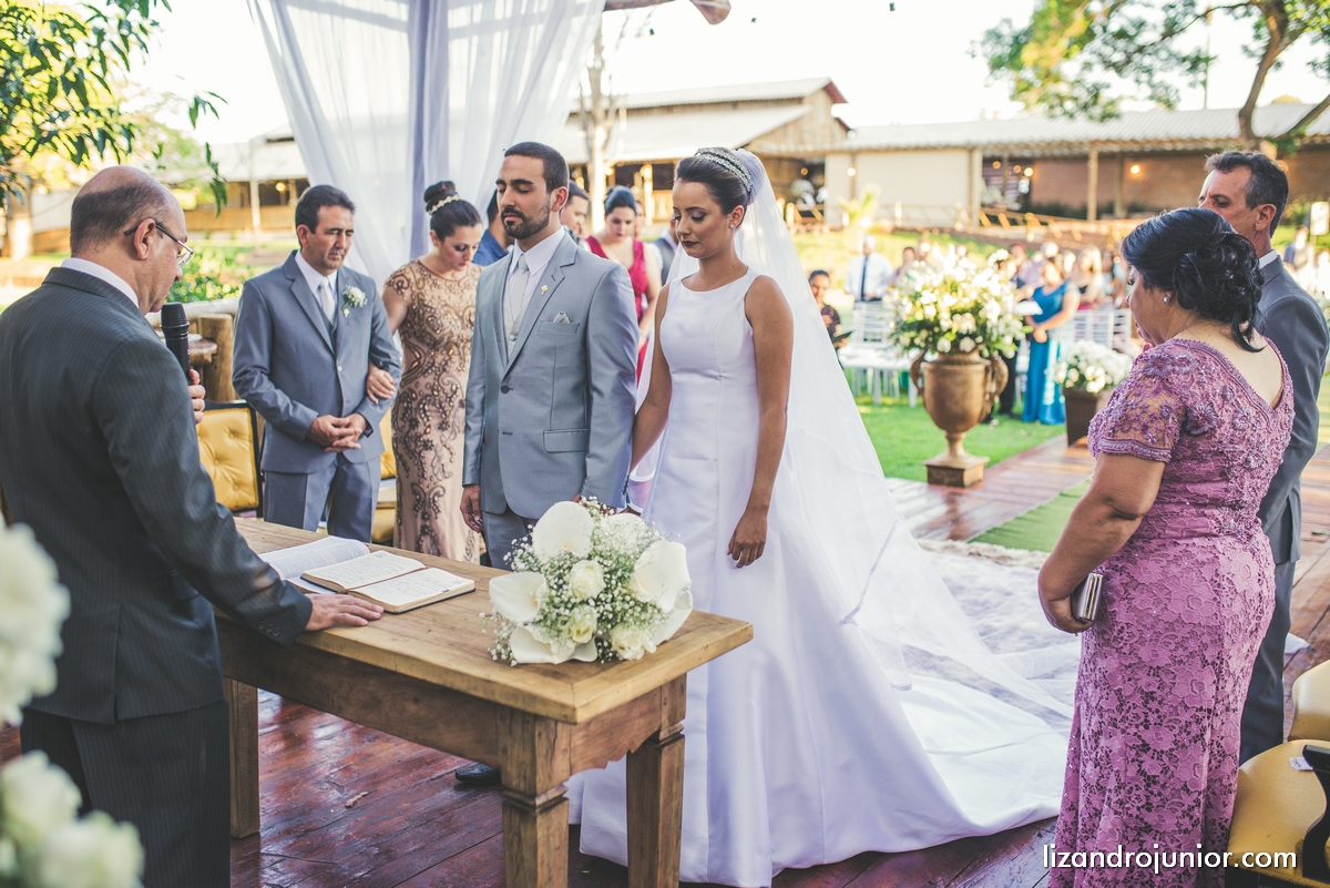 lizandro junior, fotografo de casamento patos de minas, foto de casamento, casamento patos de minas, lizandro júnior, bruna e fulgêncio, noivos,