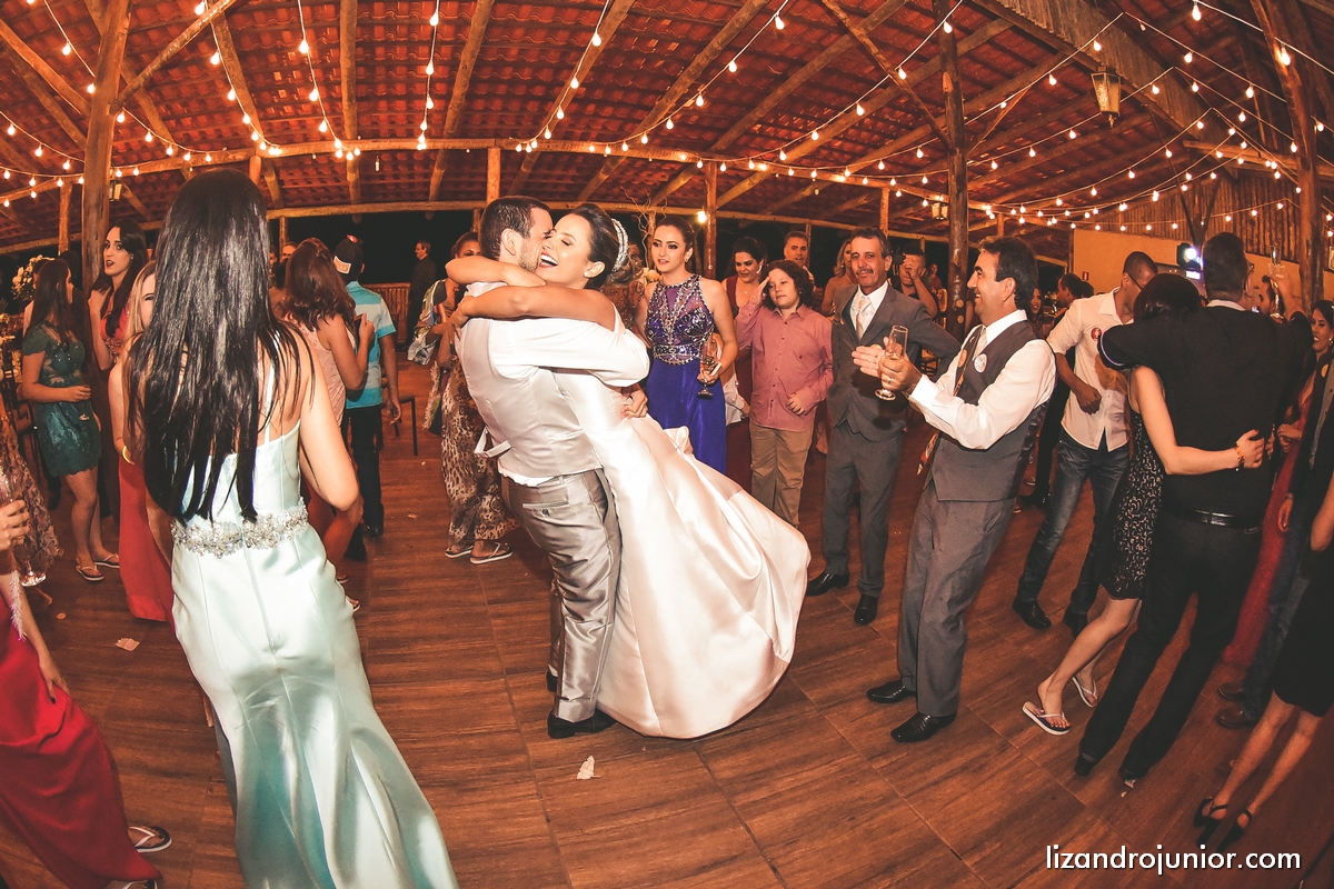lizandro junior, fotografo de casamento patos de minas, foto de casamento, casamento patos de minas, lizandro júnior, bruna e fulgêncio, noivos,