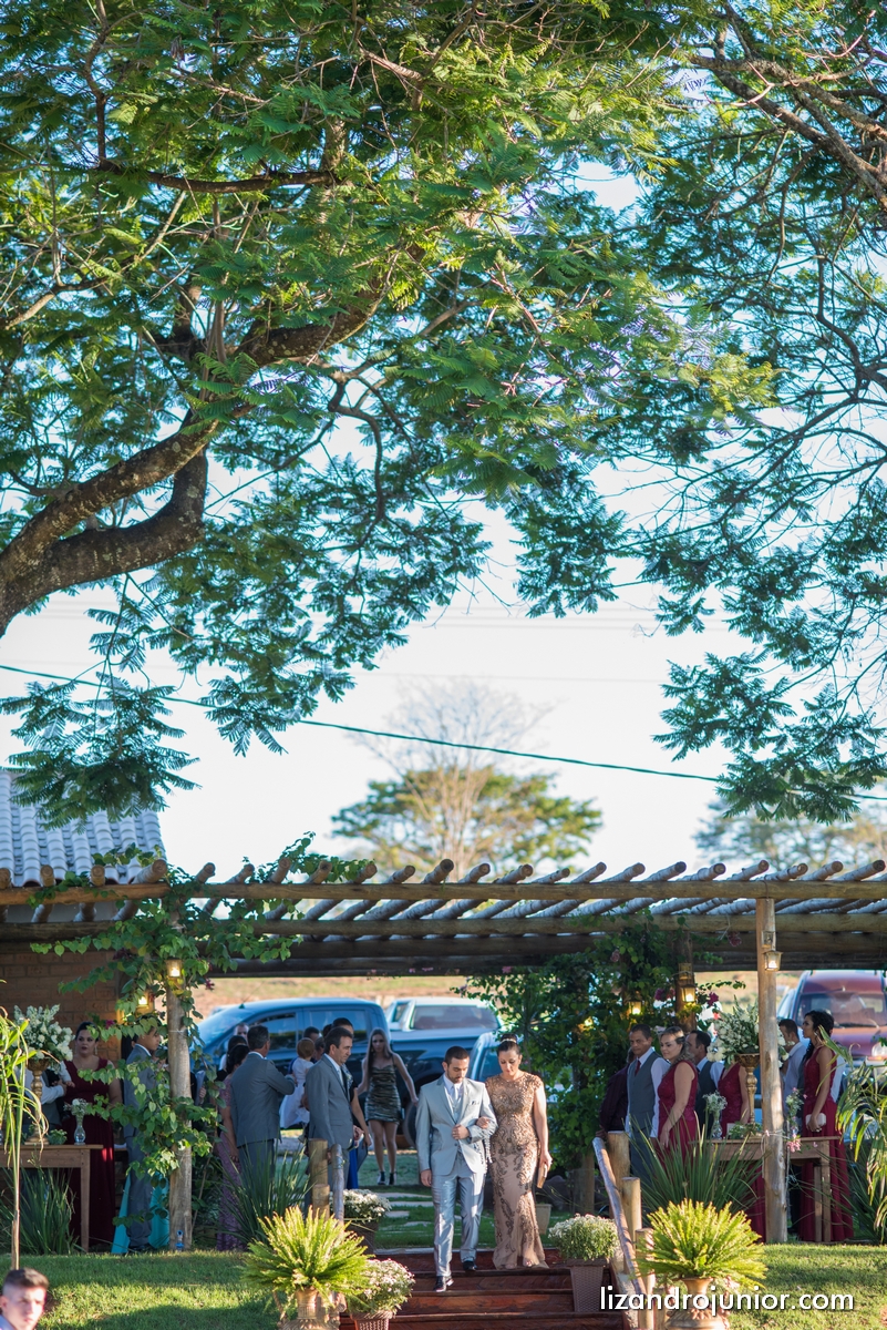 lizandro junior, fotografo de casamento patos de minas, foto de casamento, casamento patos de minas, lizandro júnior, bruna e fulgêncio, noivos,