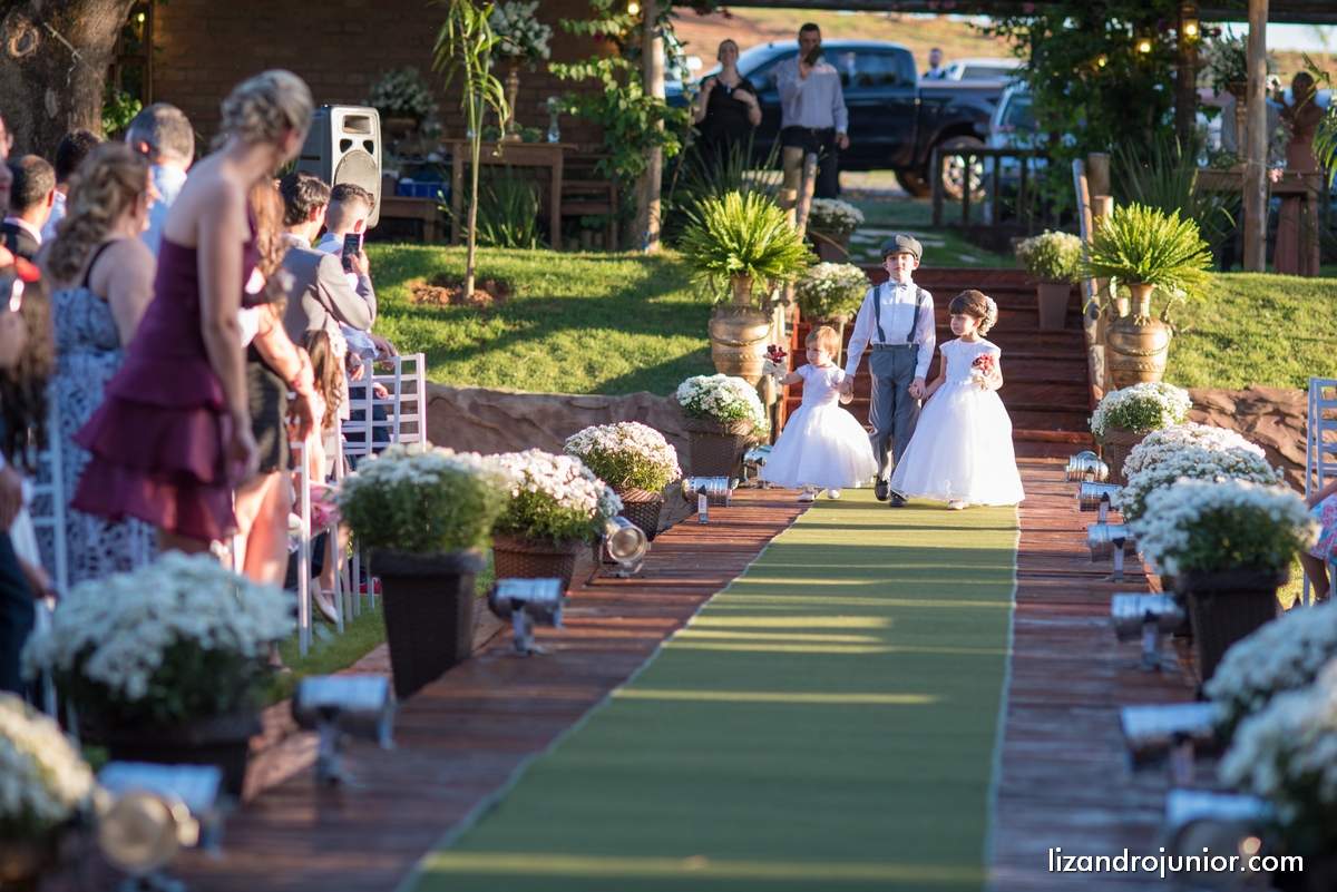 lizandro junior, fotografo de casamento patos de minas, foto de casamento, casamento patos de minas, lizandro júnior, bruna e fulgêncio, noivos,
