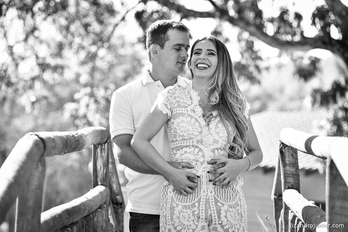 ensaio namorando, fotógrafo de casamento patos de minas, lizandro júnior fotógrafo, fotografia de casamento, minas gerais, ensaio romantico, namorando, ensaio