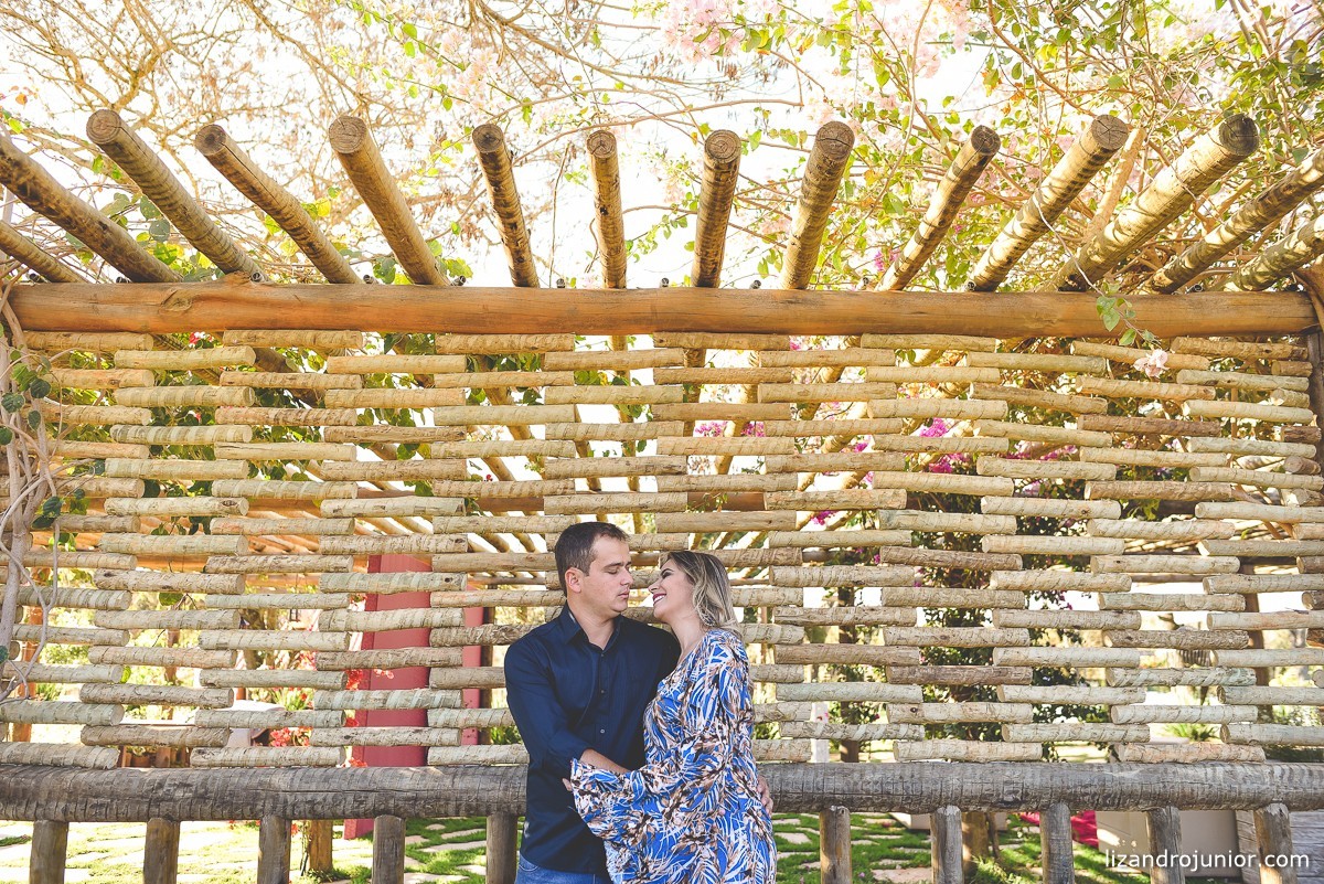 ensaio namorando, fotógrafo de casamento patos de minas, lizandro júnior fotógrafo, fotografia de casamento, minas gerais, ensaio romantico, namorando, ensaio
