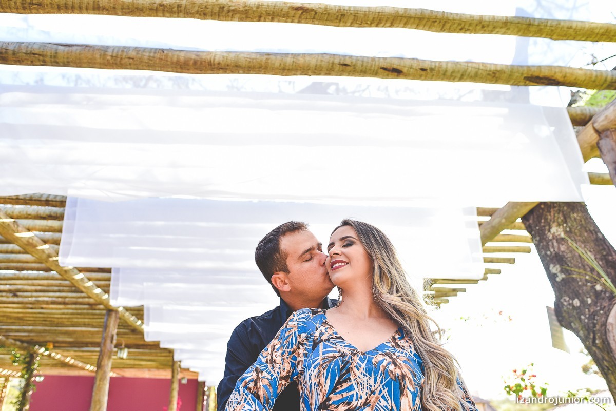 ensaio namorando, fotógrafo de casamento patos de minas, lizandro júnior fotógrafo, fotografia de casamento, minas gerais, ensaio romantico, namorando, ensaio