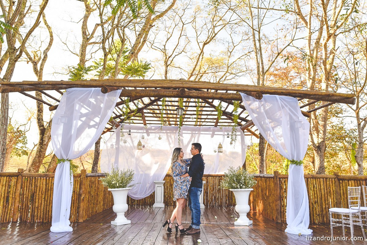 ensaio namorando, fotógrafo de casamento patos de minas, lizandro júnior fotógrafo, fotografia de casamento, minas gerais, ensaio romantico, namorando, ensaio